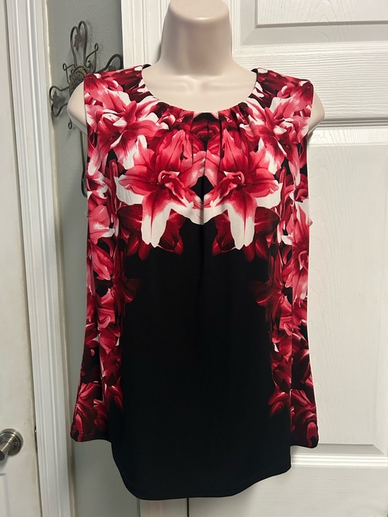 Calvin Klein Tops - Calvin Klein Black Blouse with Bold Red Floral Print Pleats Tropical Sleeveless